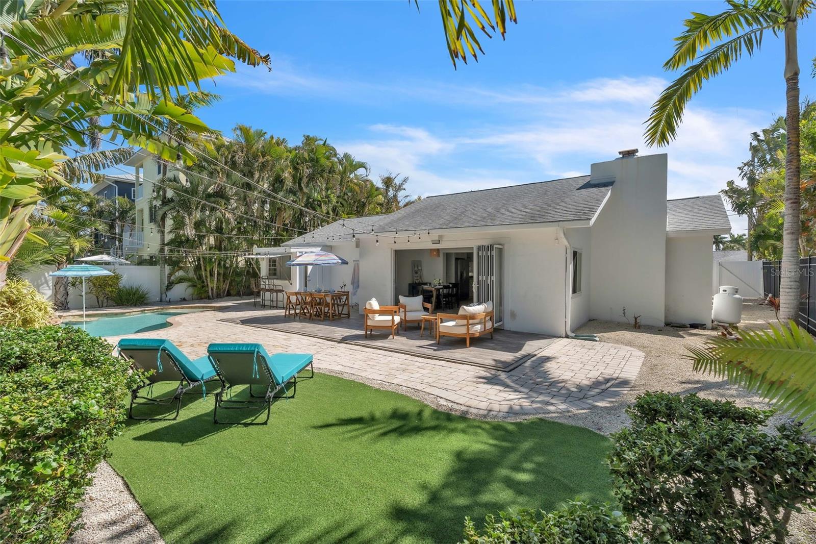 LAKE LA VISTA REP - Residential