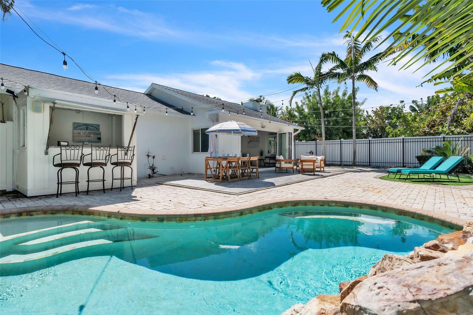 LAKE LA VISTA REP - Residential