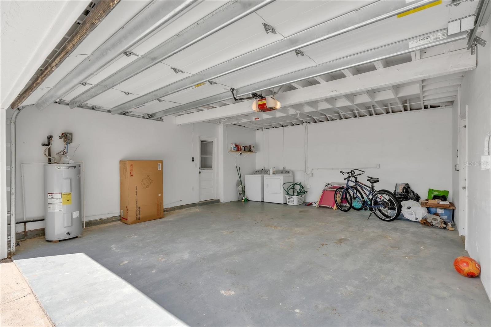 LAKE LA VISTA REP - Residential