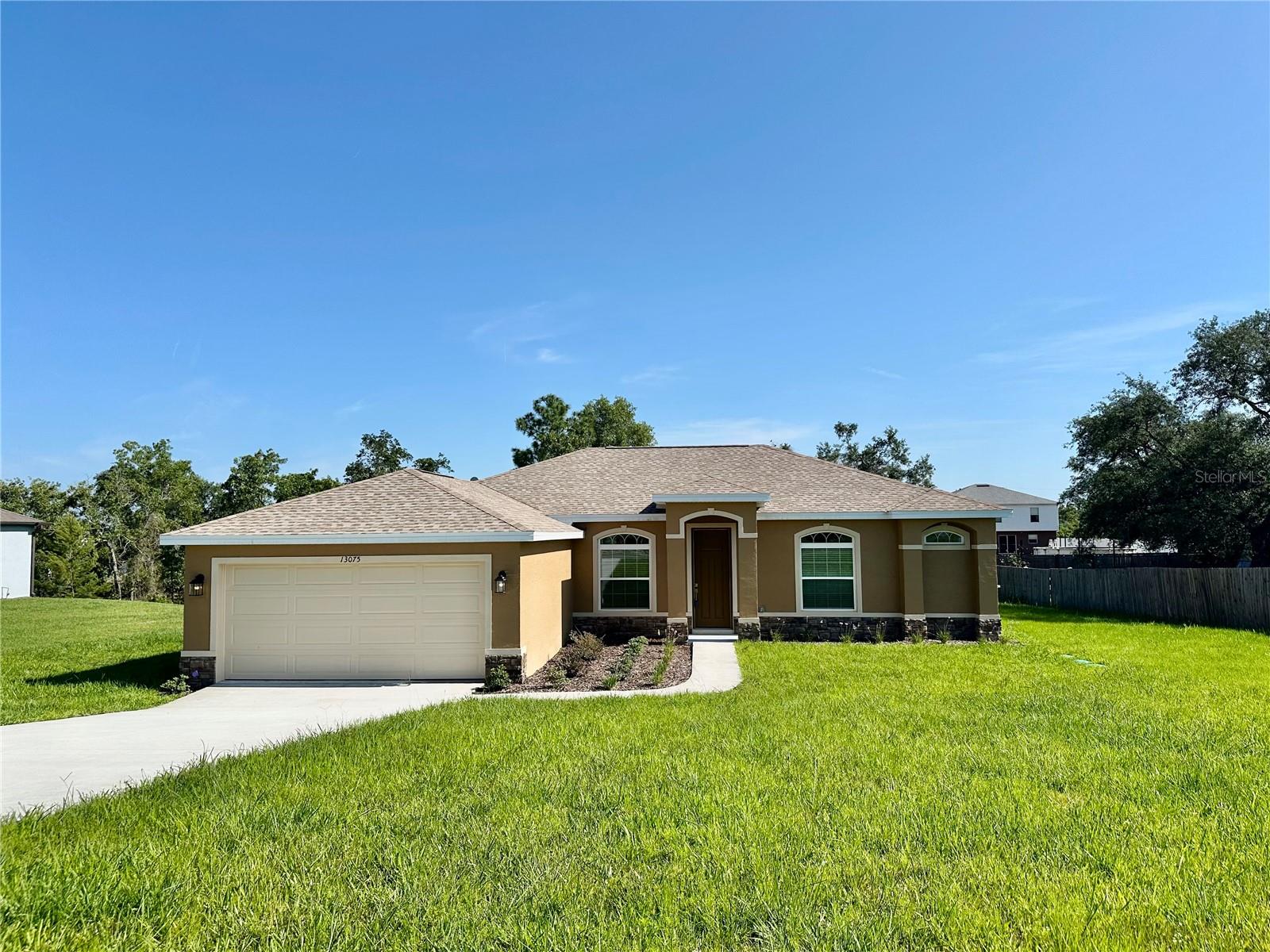 ROYAL HIGHLANDS - Residential