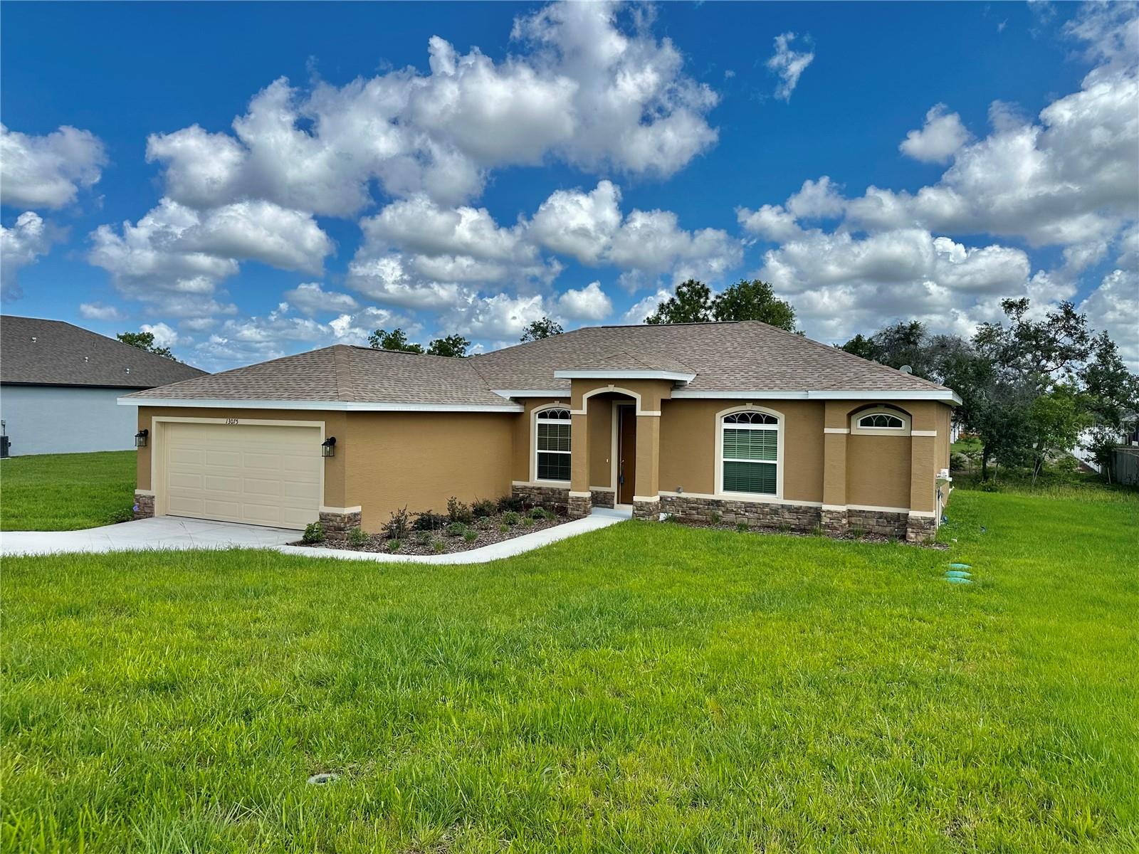 ROYAL HIGHLANDS - Residential