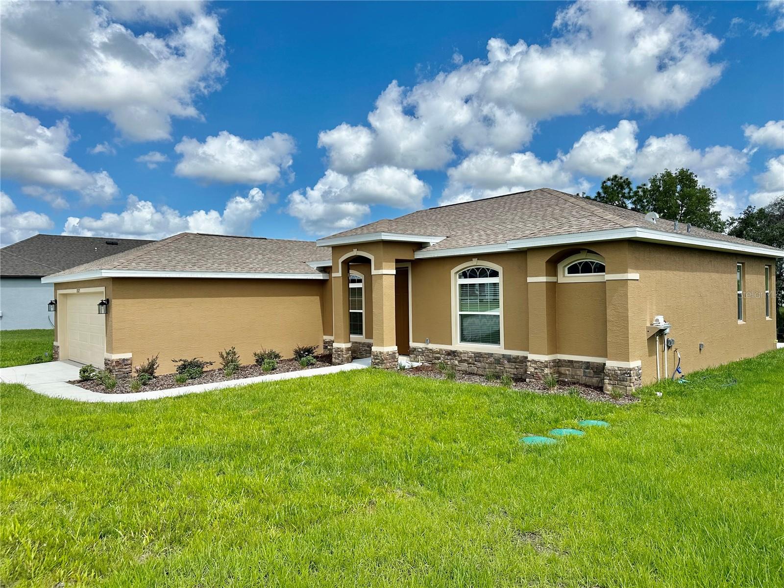 ROYAL HIGHLANDS - Residential