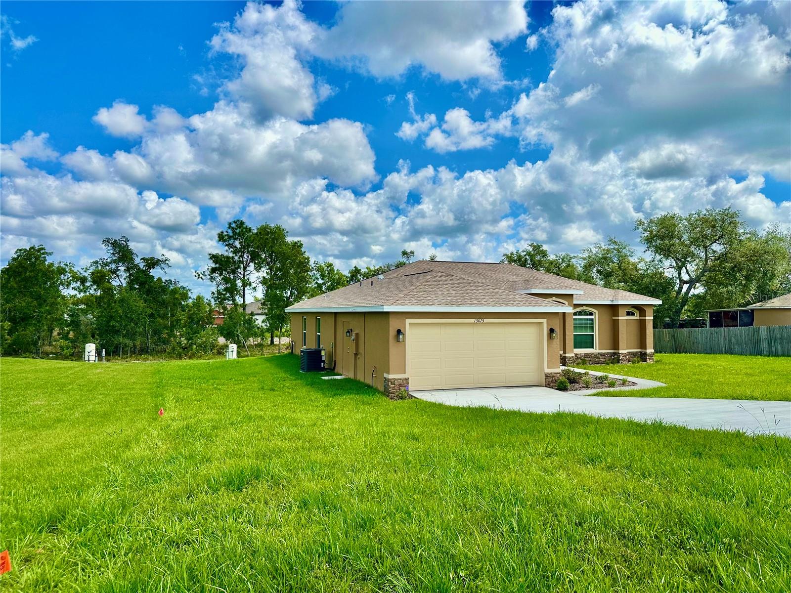 ROYAL HIGHLANDS - Residential