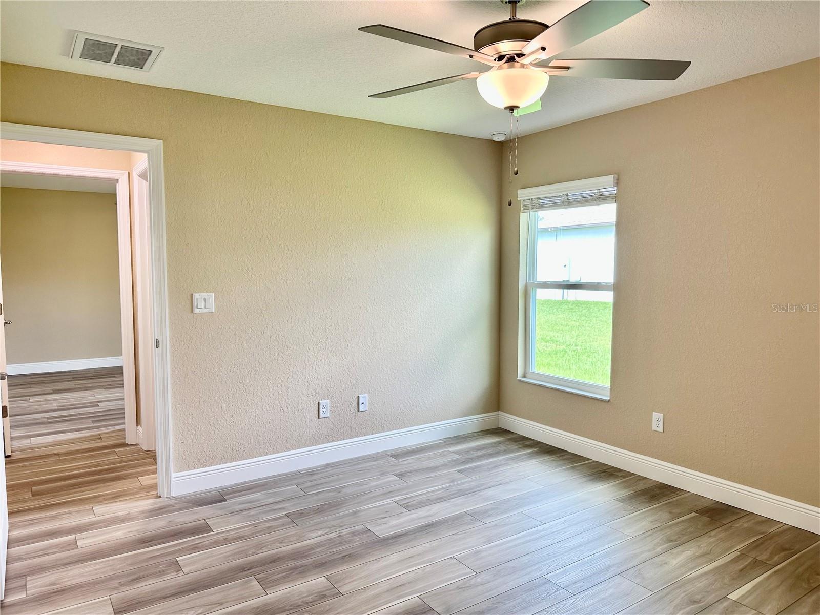 ROYAL HIGHLANDS - Residential