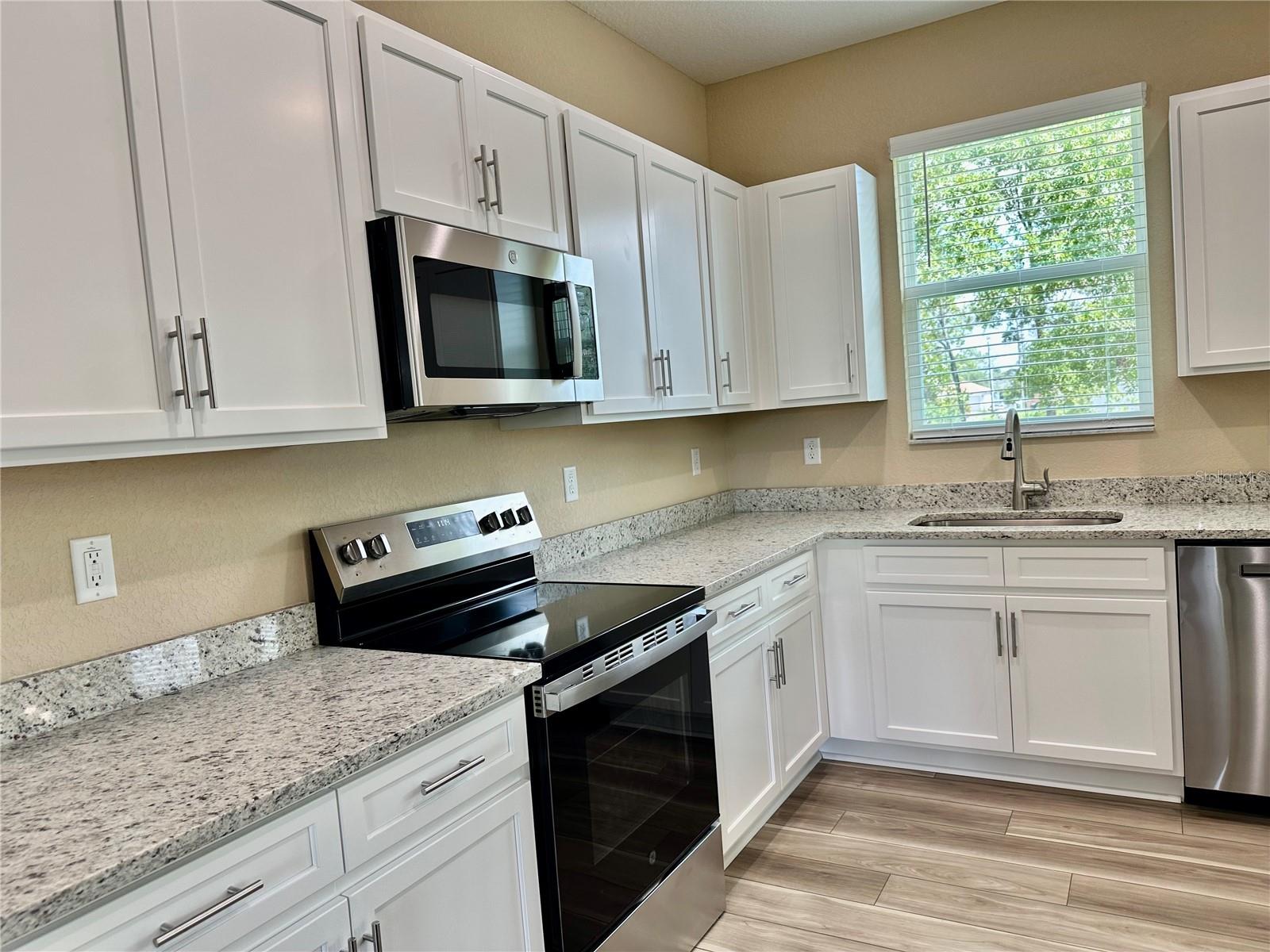 ROYAL HIGHLANDS - Residential