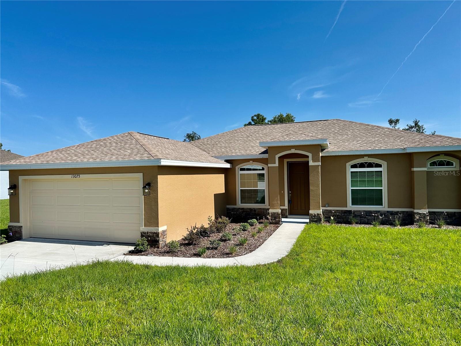 ROYAL HIGHLANDS - Residential