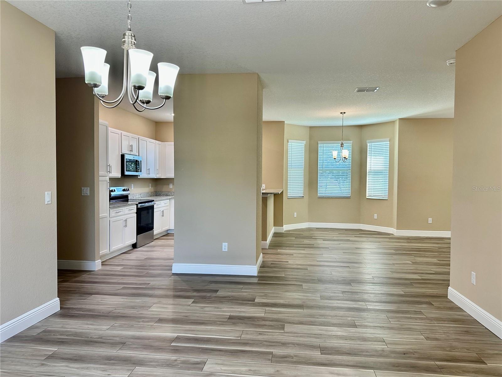 ROYAL HIGHLANDS - Residential