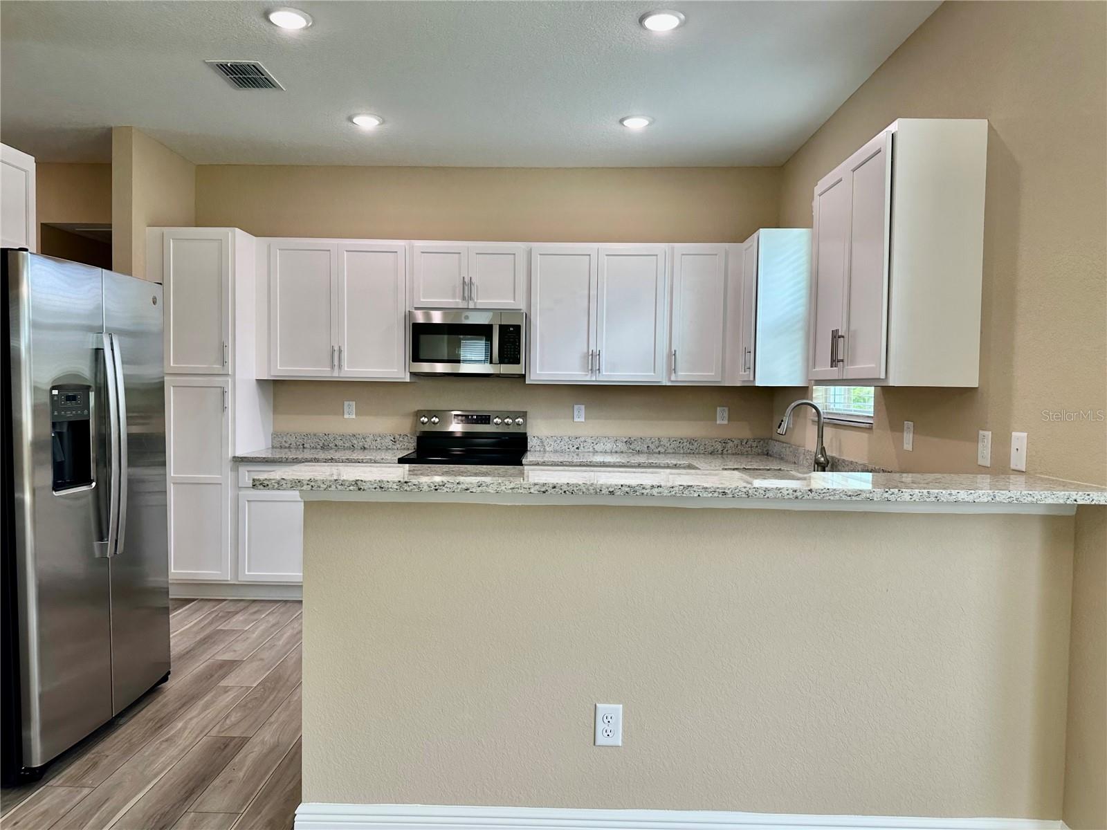 ROYAL HIGHLANDS - Residential
