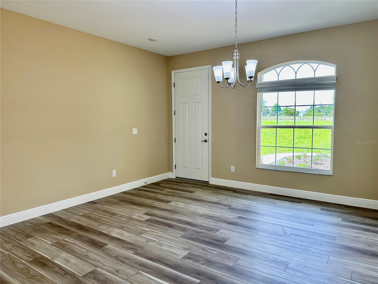 ROYAL HIGHLANDS - Residential