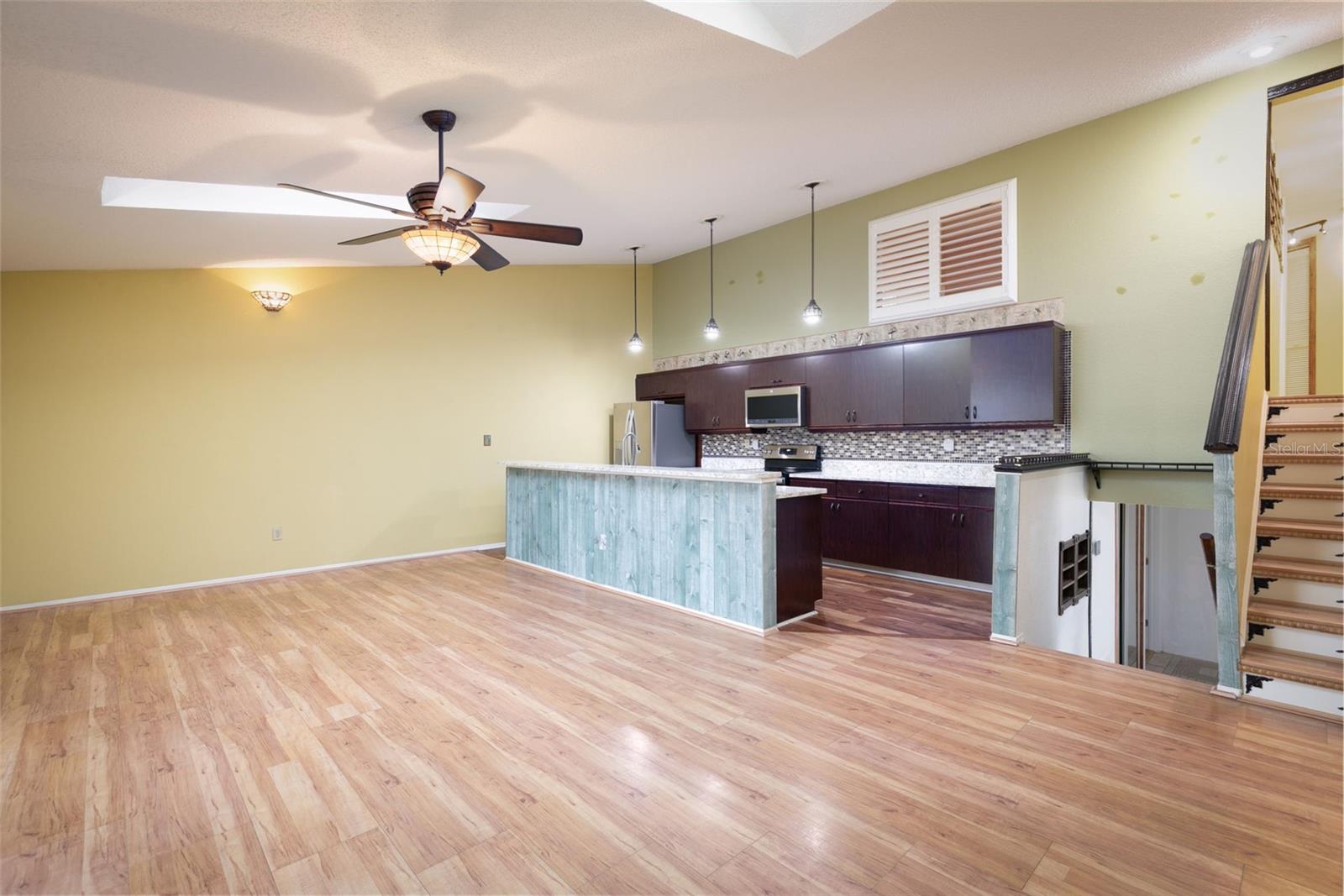 LAKE FOREST CONDO - Residential