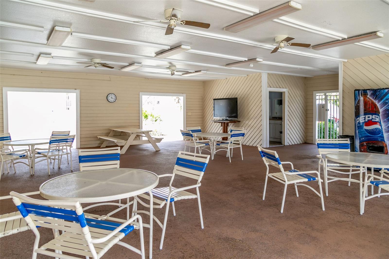 LAKE FOREST CONDO - Residential