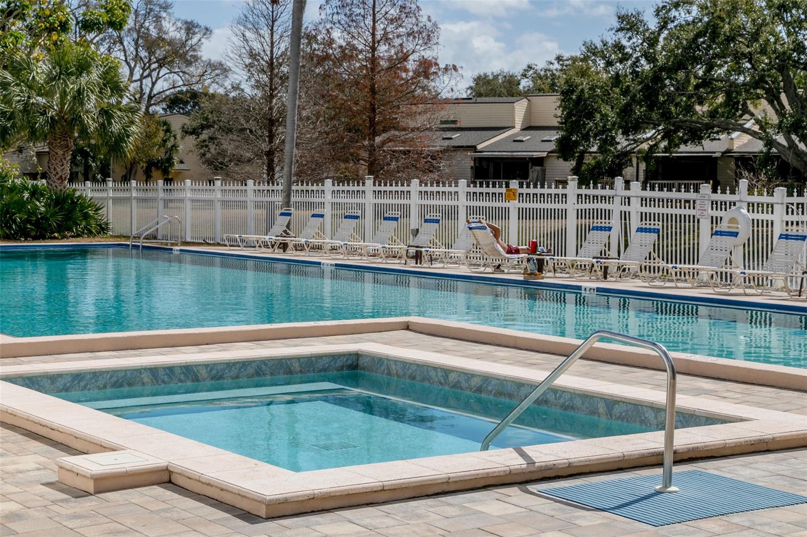 LAKE FOREST CONDO - Residential