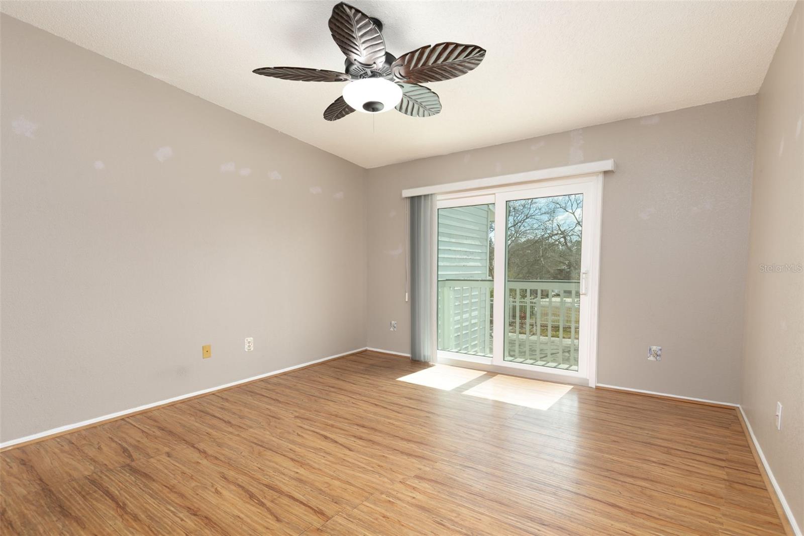 LAKE FOREST CONDO - Residential