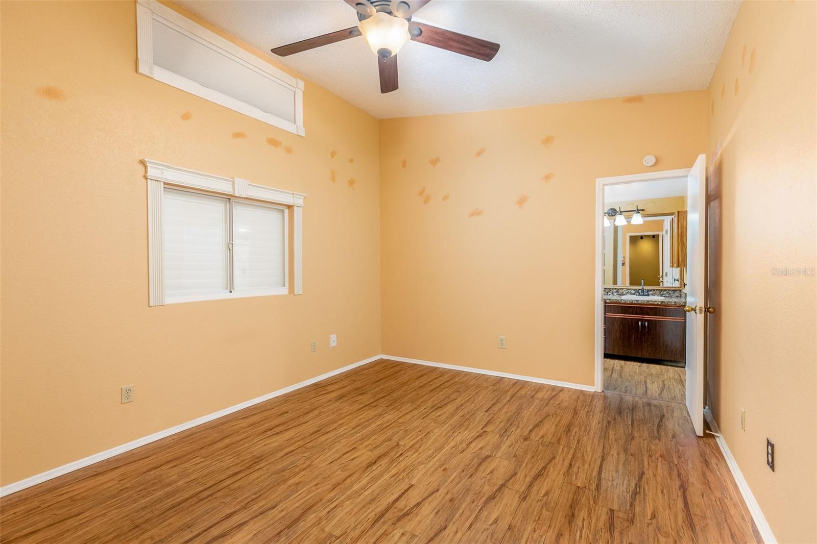 LAKE FOREST CONDO - Residential