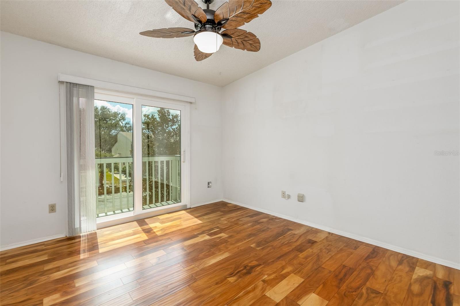 LAKE FOREST CONDO - Residential