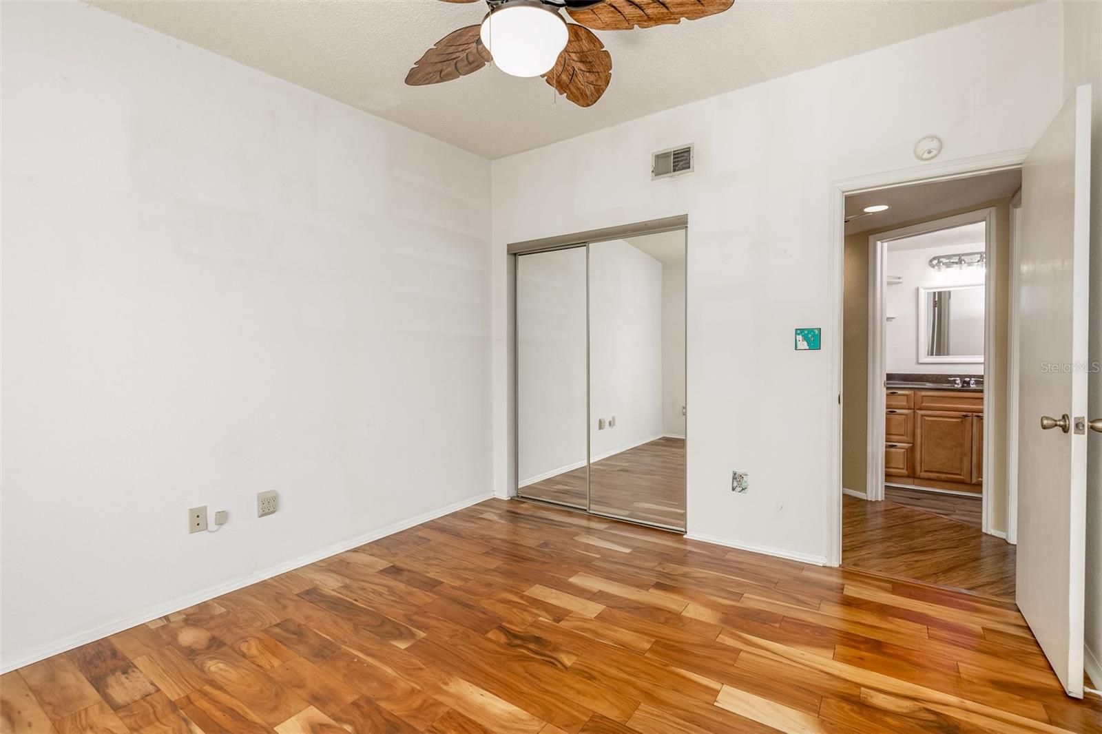 LAKE FOREST CONDO - Residential