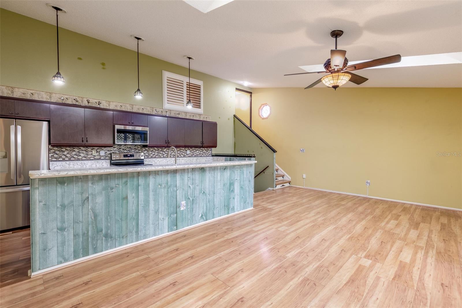 LAKE FOREST CONDO - Residential