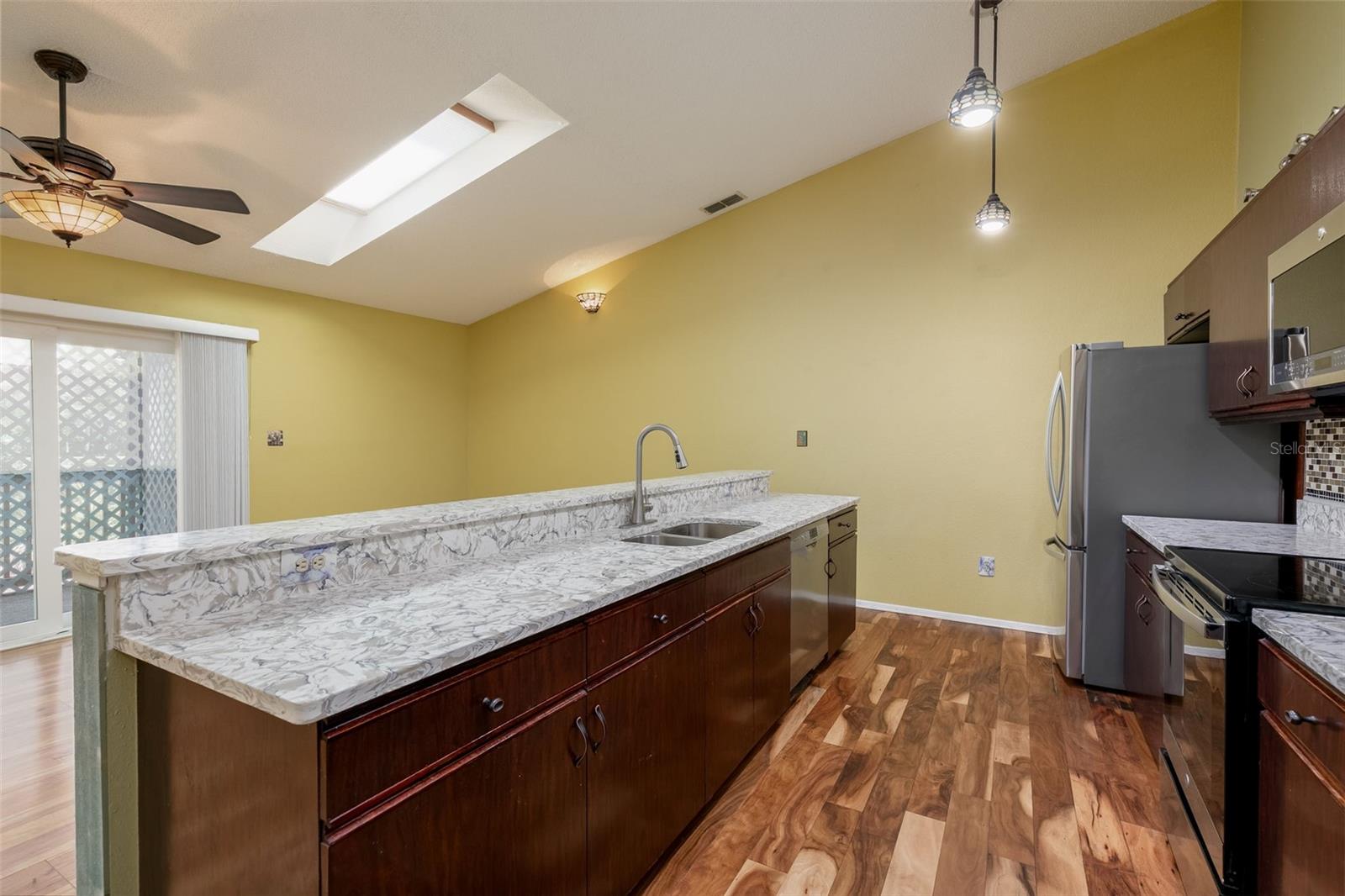 LAKE FOREST CONDO - Residential