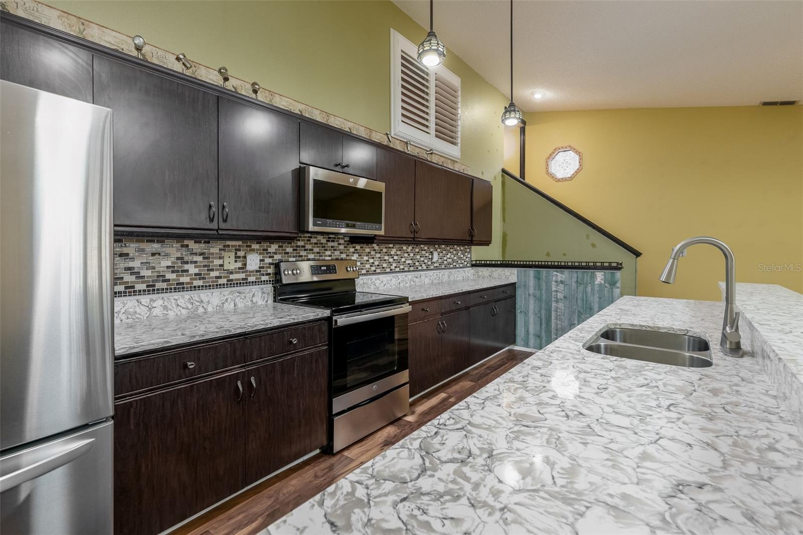 LAKE FOREST CONDO - Residential