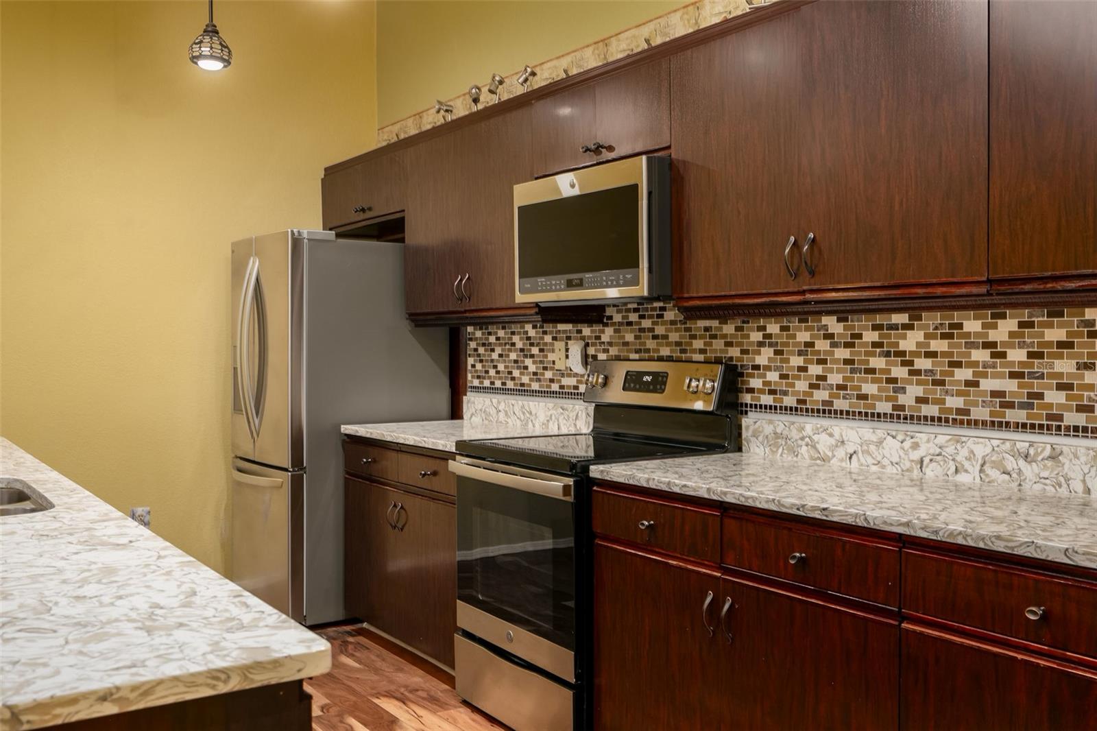 LAKE FOREST CONDO - Residential