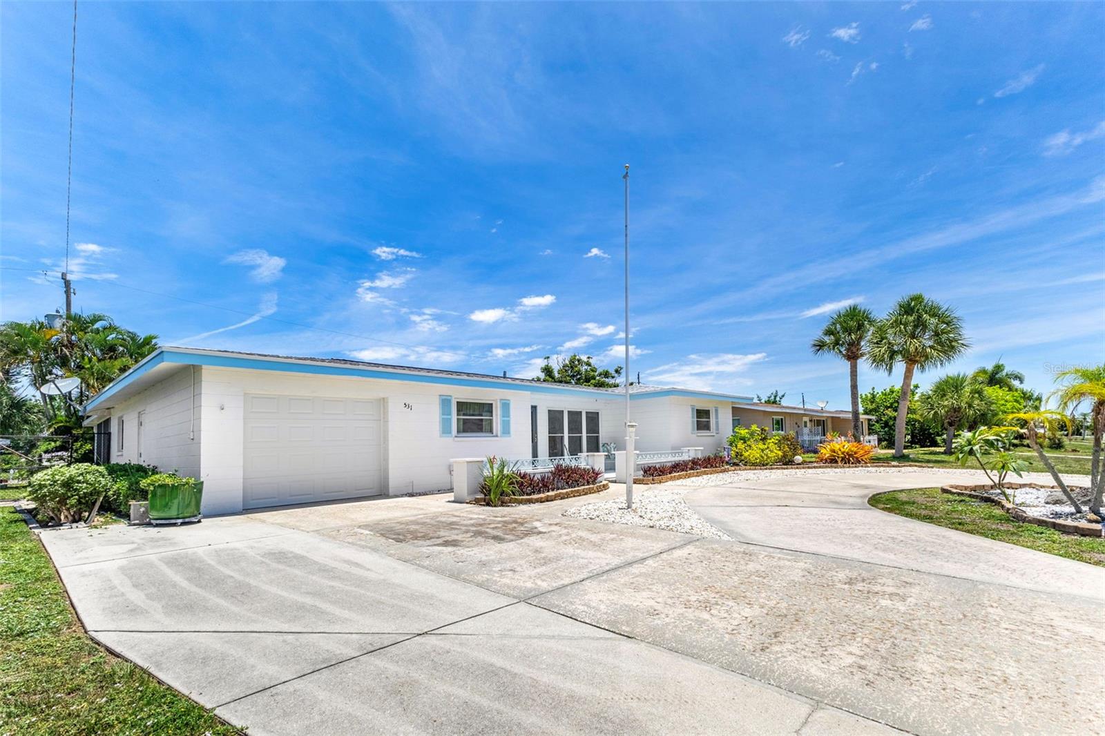 Search Properties for Sale 2 531 SHERIDAN DRIVE