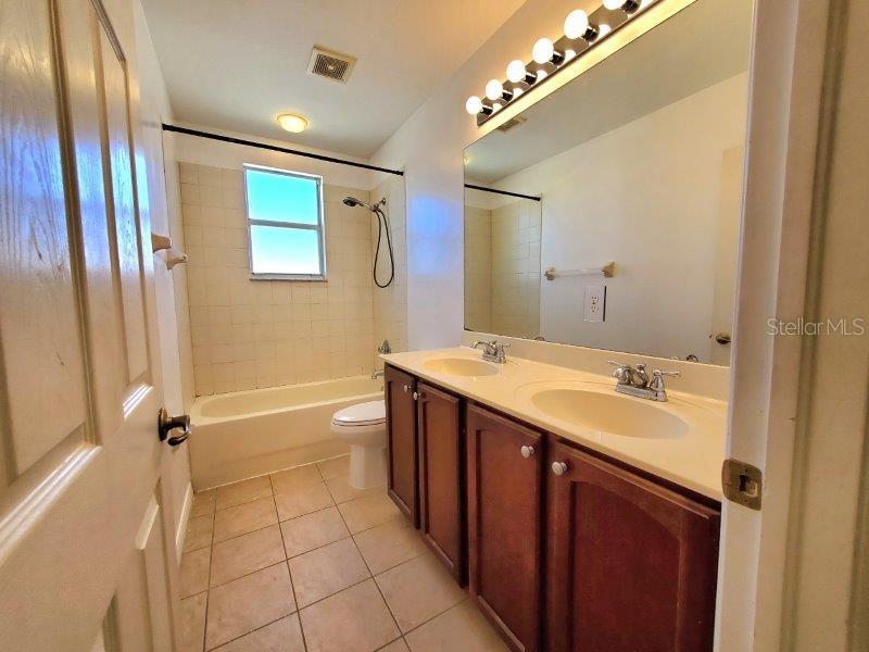 RIVER CLUB - Residential Lease