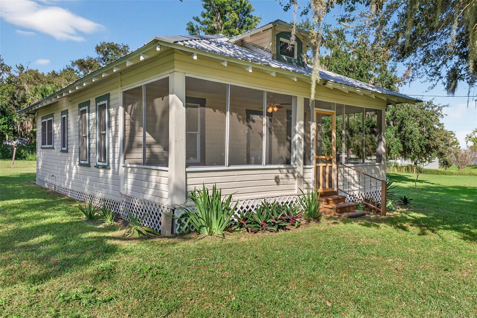 HALLS SUB - Residential