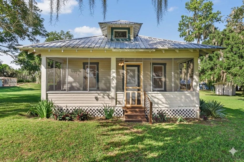 Photo of 501 E 9th Street, Frostproof, FL 33843 (MLS # O6354553)