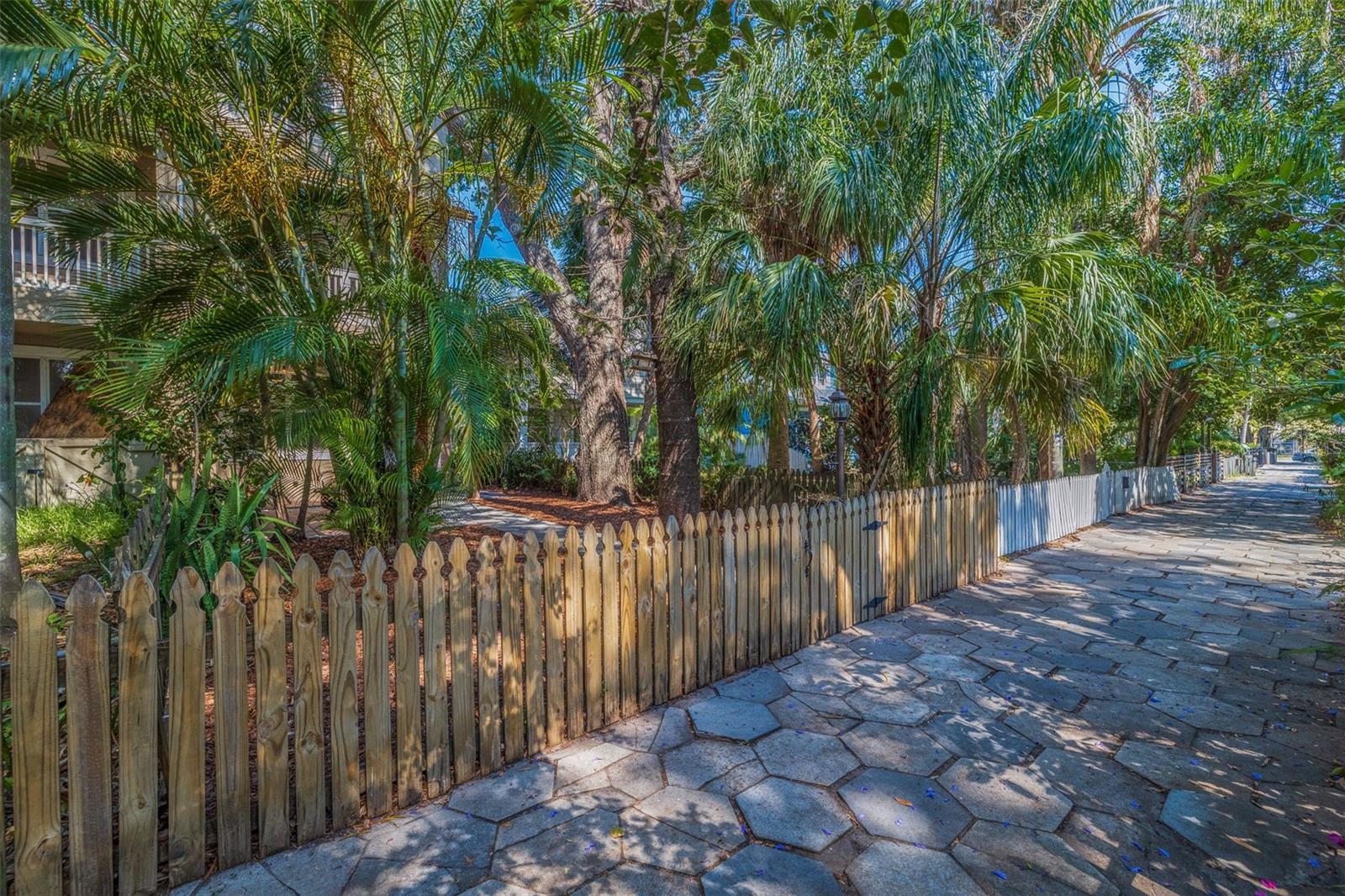 330 LANG COURT N 1