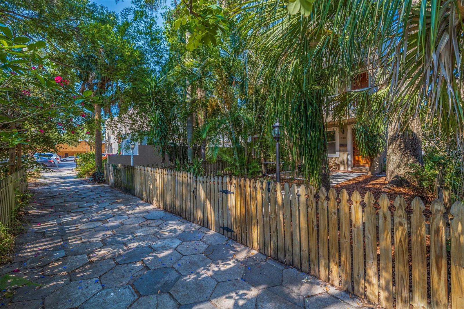 330 LANG COURT N 1