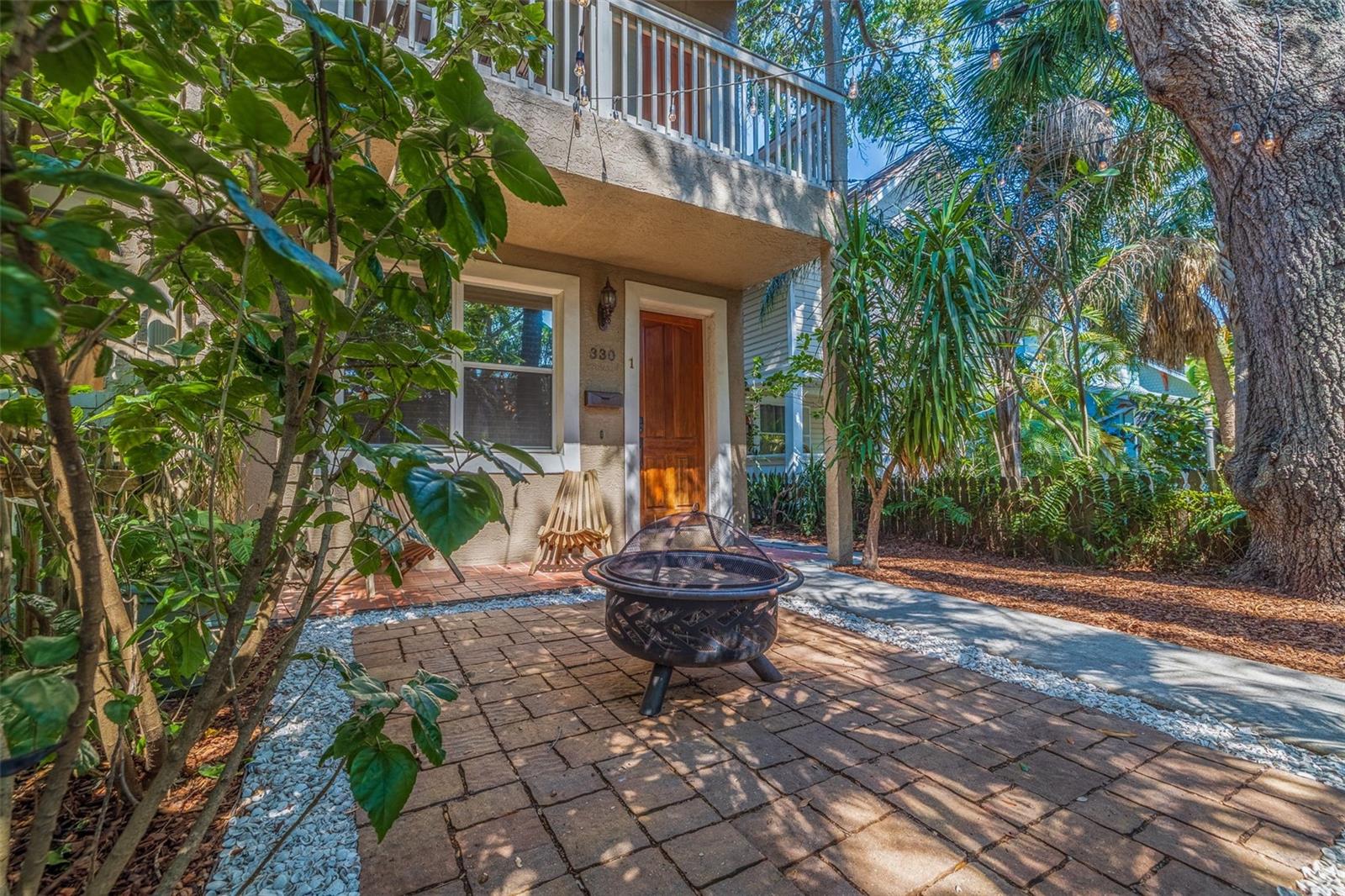 330 LANG COURT N 1