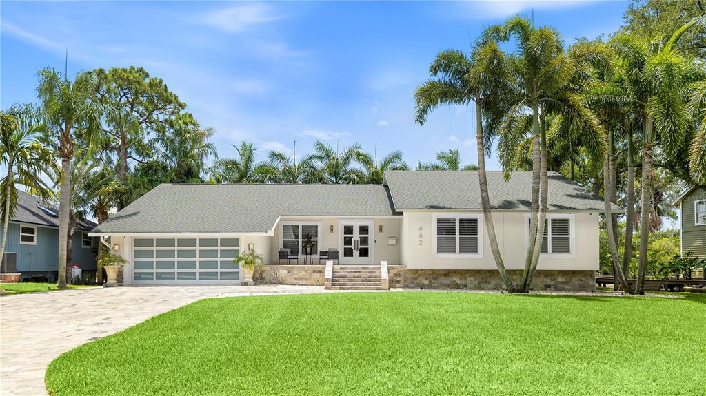 Photo of 662 Apalachee Circle NE, St Petersburg, FL 33702 (MLS # A4697315)