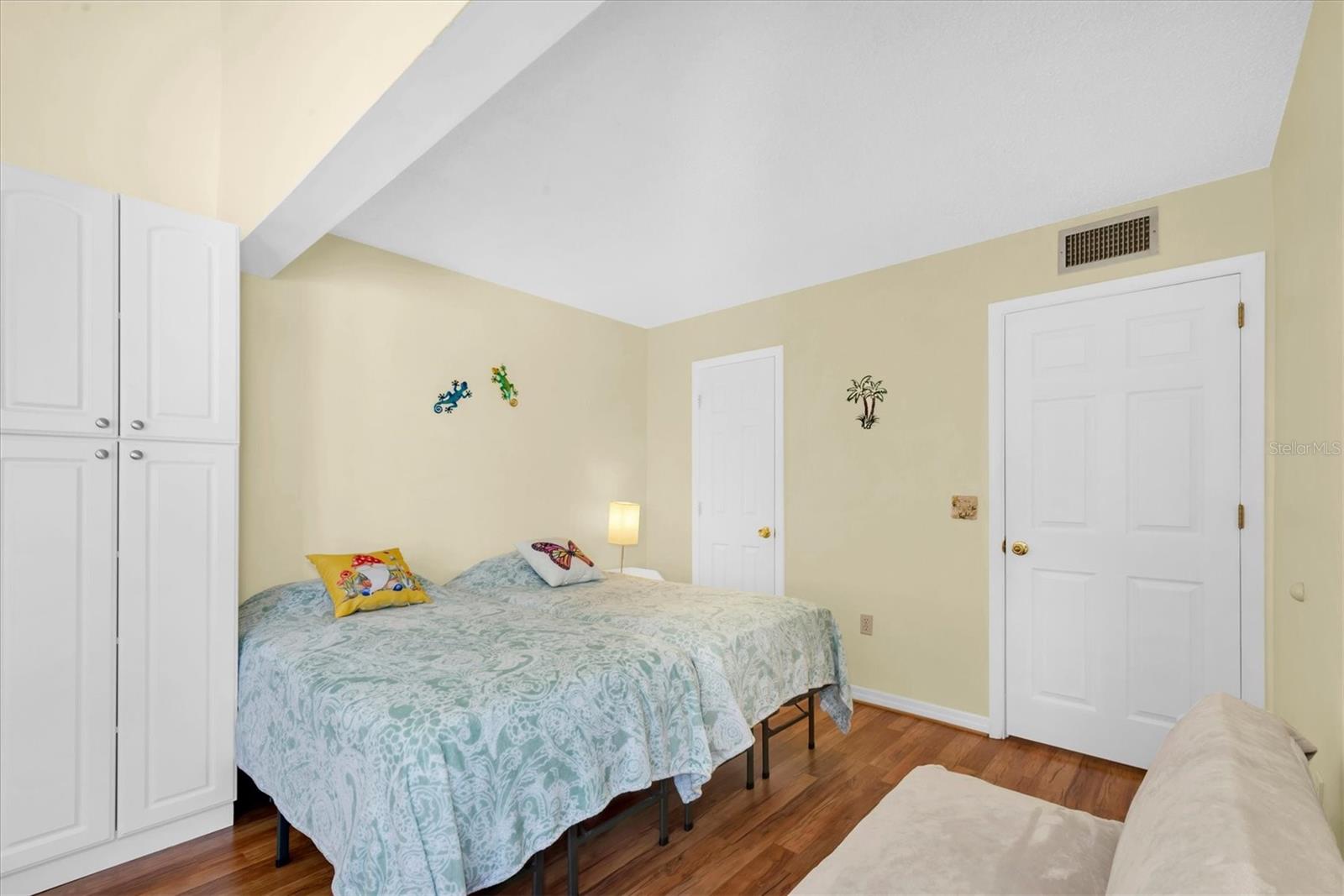 MADEIRA BEACH YACHT CLUB CONDO - Residential