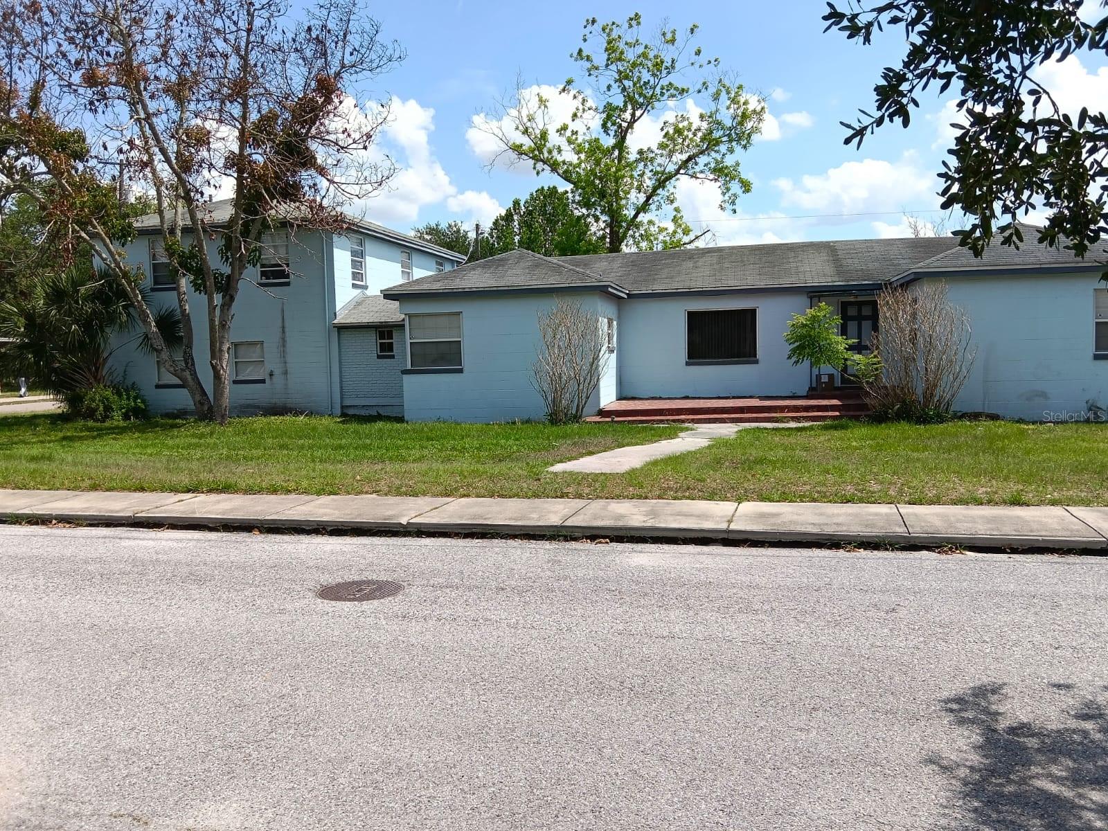1011 NE 2ND STREET