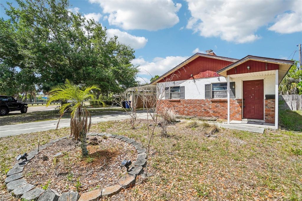 Photo of 7227 32nd Avenue N, St Petersburg, FL 33710 (MLS # A4688928)