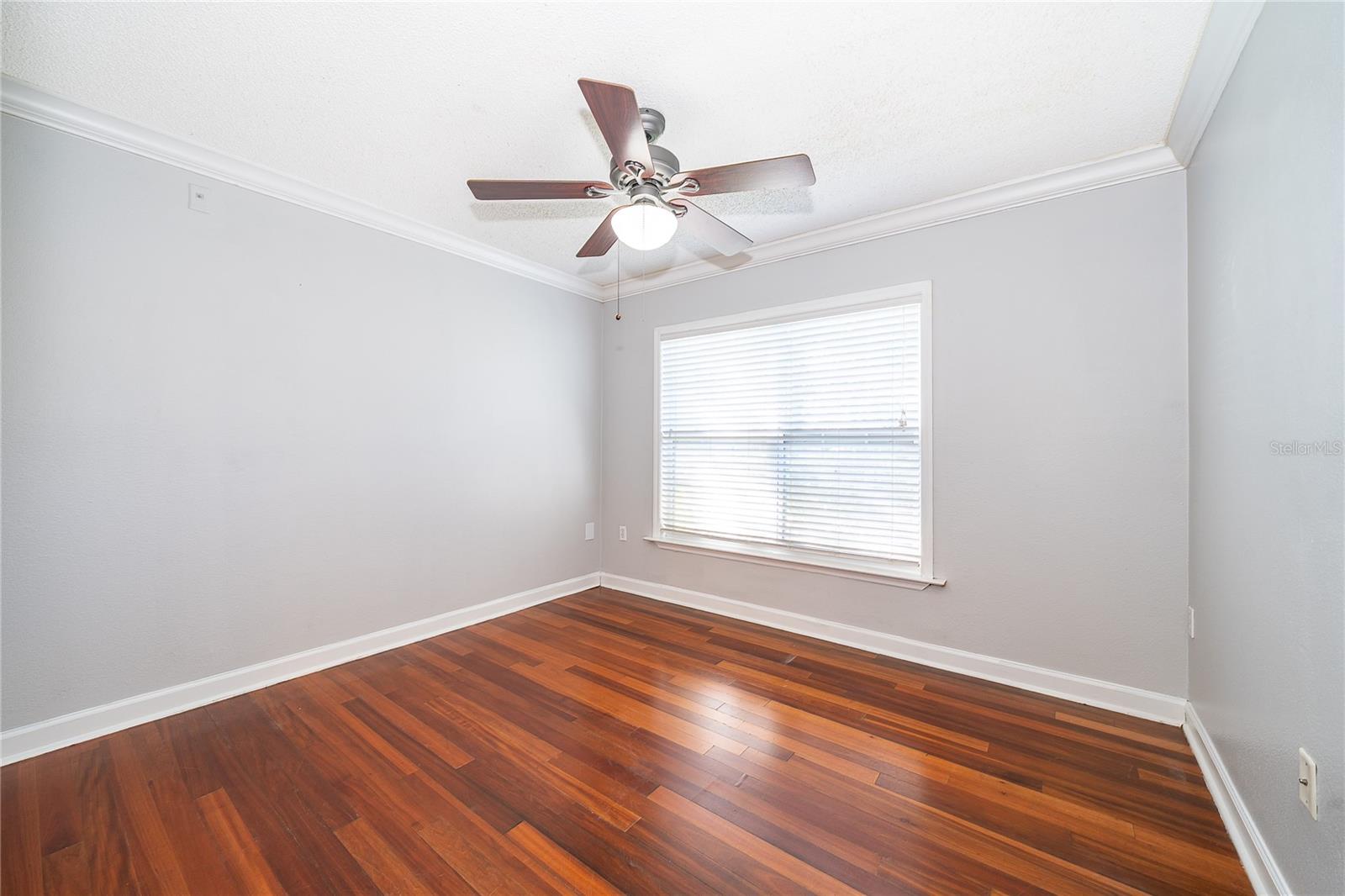 MIRIADA CONDO - Residential