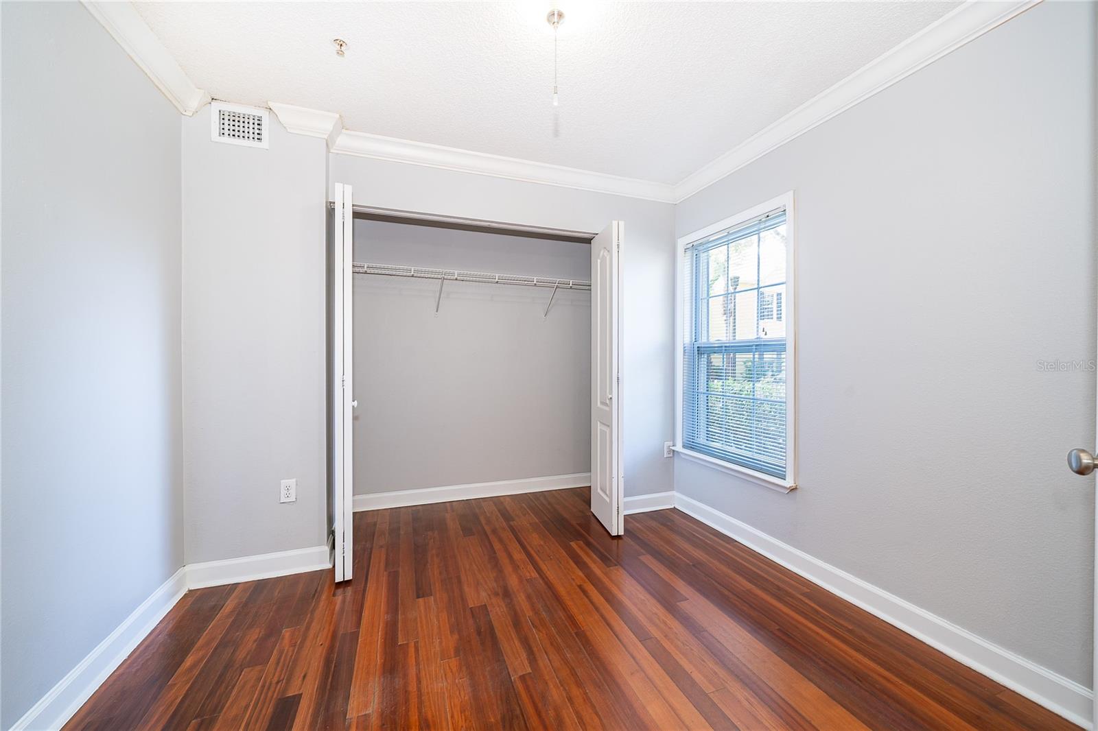 MIRIADA CONDO - Residential