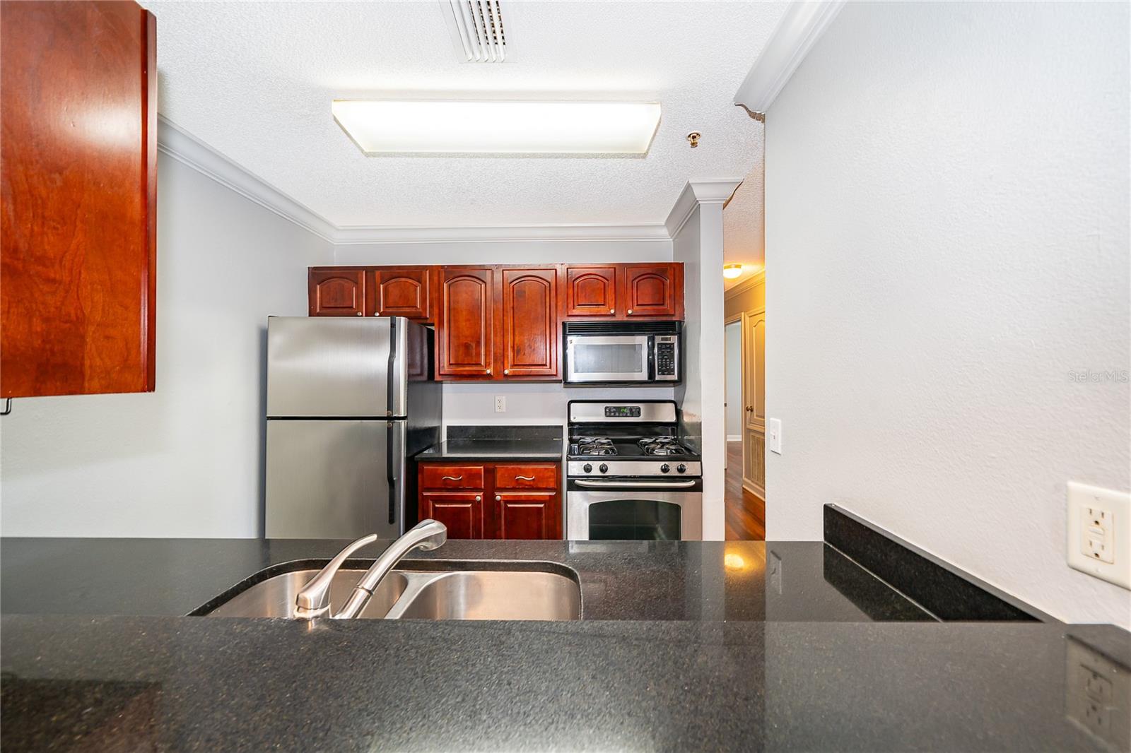 MIRIADA CONDO - Residential