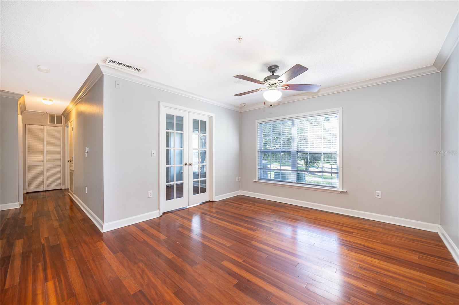 MIRIADA CONDO - Residential