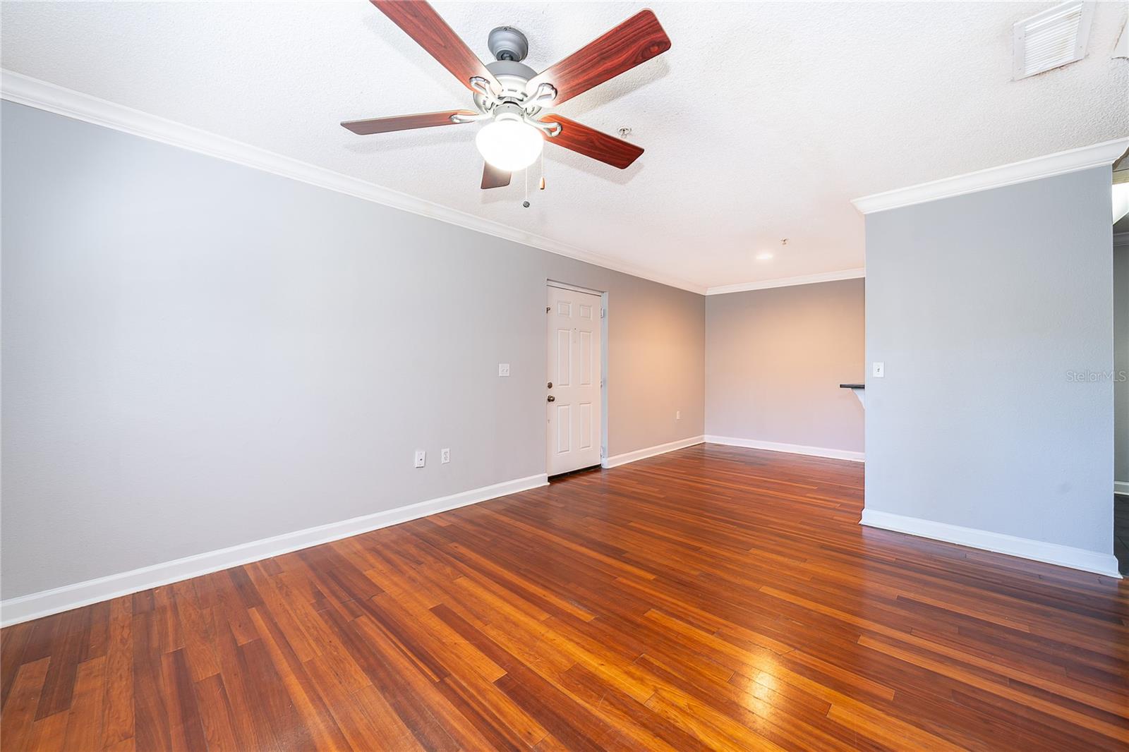 MIRIADA CONDO - Residential