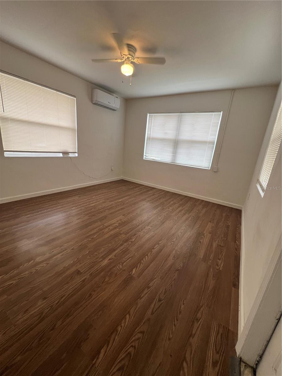 CAMPBELL & HENRY SUB - Residential