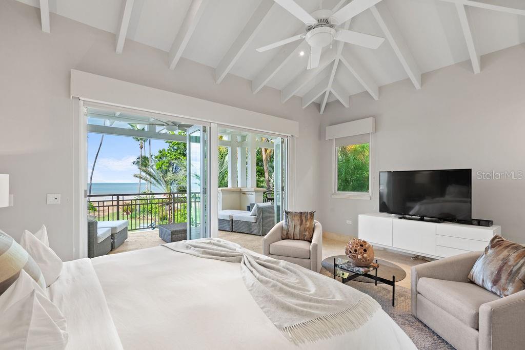 ST. REGIS BAHIA BEACH - Residential