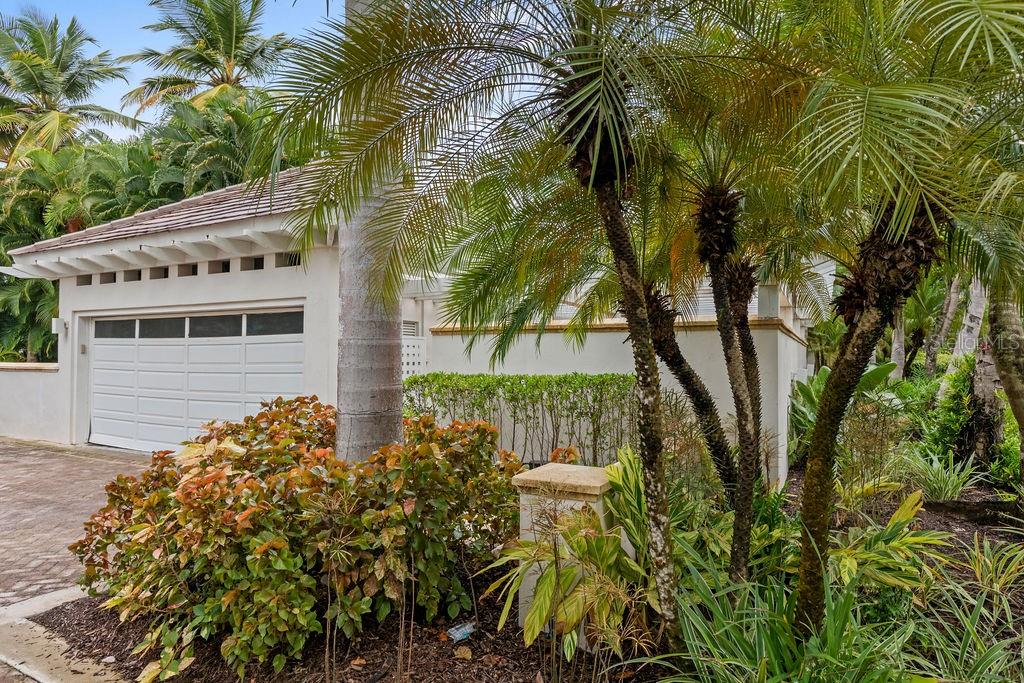 ST. REGIS BAHIA BEACH - Residential