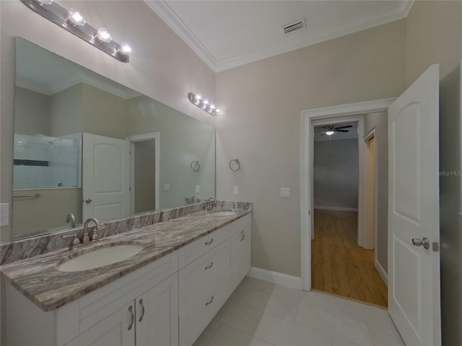 MENDELS RESUB OF BLOC - Residential Lease