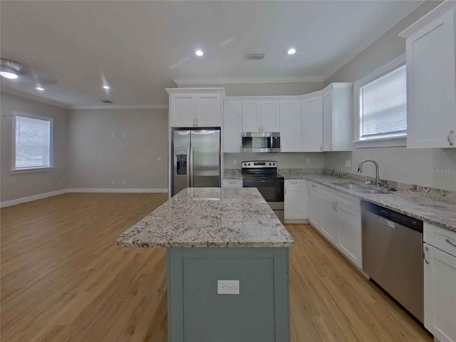 MENDELS RESUB OF BLOC - Residential Lease