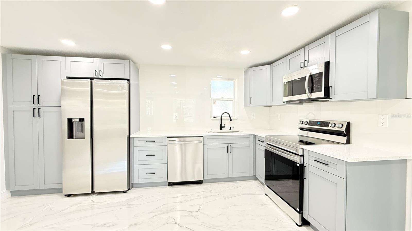 SUNRISE PARK 1ST ADD - Residential