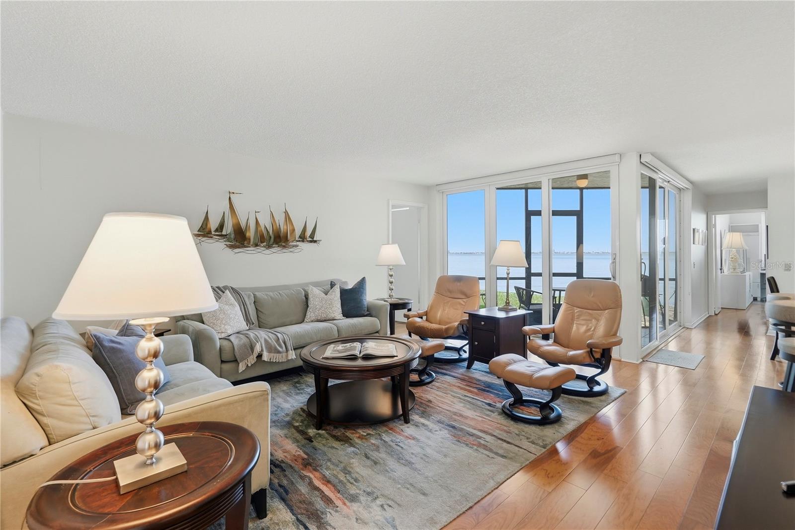 LA PUERTA DEL SOL CONDO - Residential