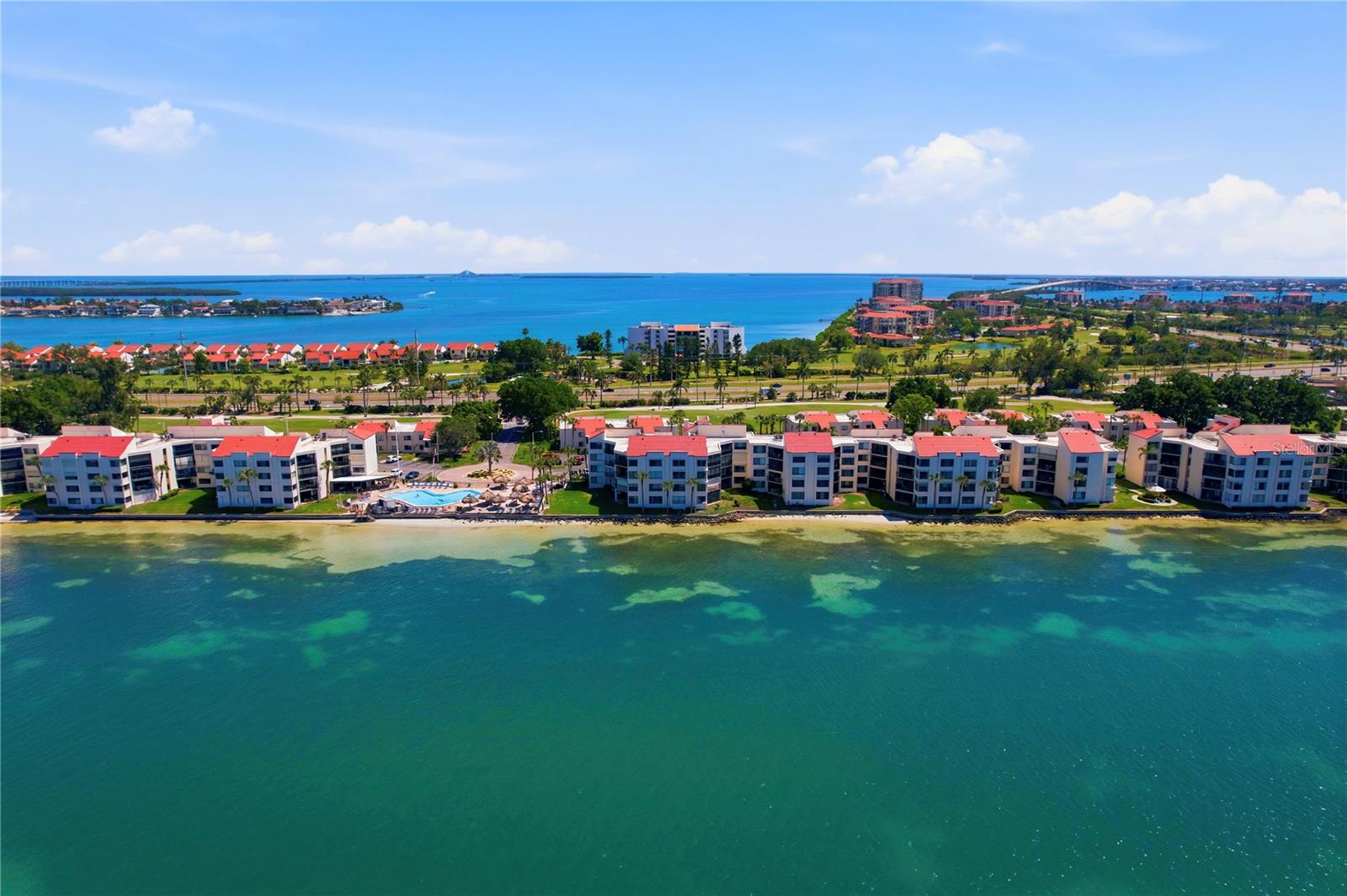 LA PUERTA DEL SOL CONDO - Residential