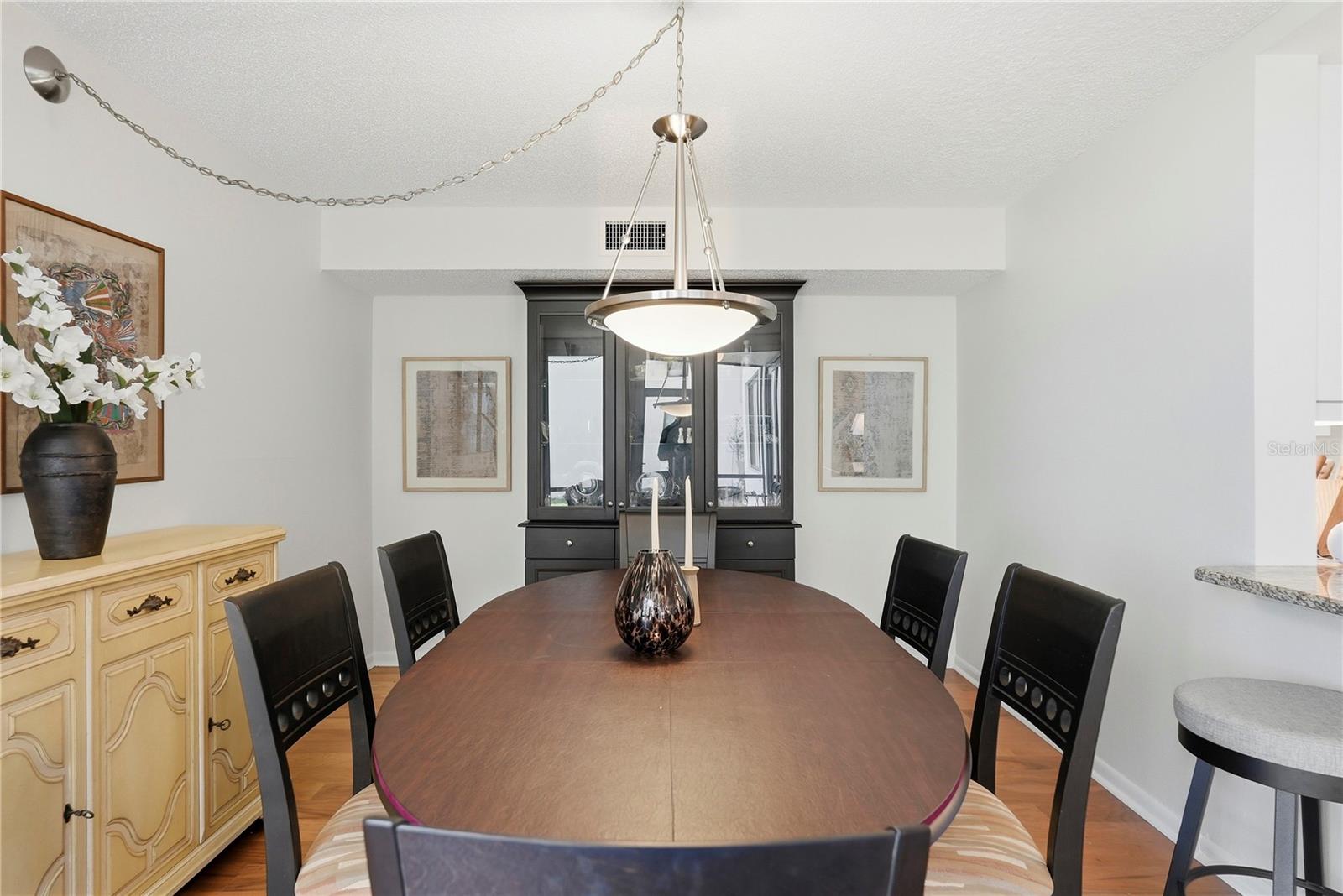 LA PUERTA DEL SOL CONDO - Residential