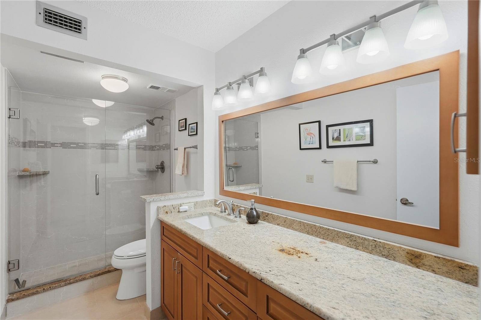 LA PUERTA DEL SOL CONDO - Residential